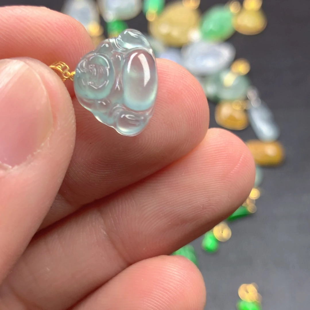 【闪购商品】颈饰18K金镶嵌翡翠翡翠