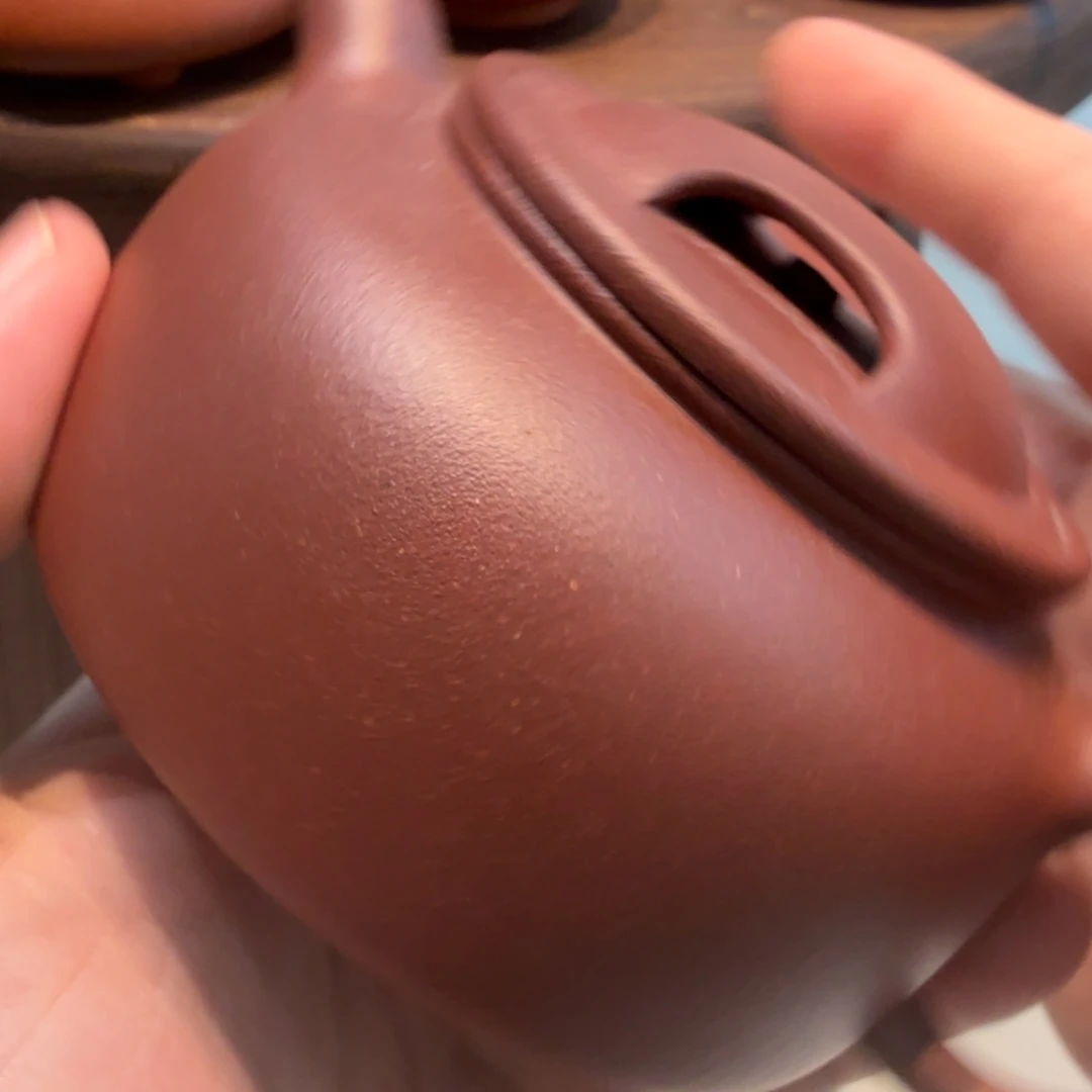 茶杯底槽青小郭紫砂