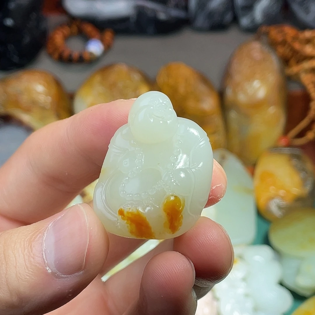 和田玉（糖玉）未镶嵌颈饰