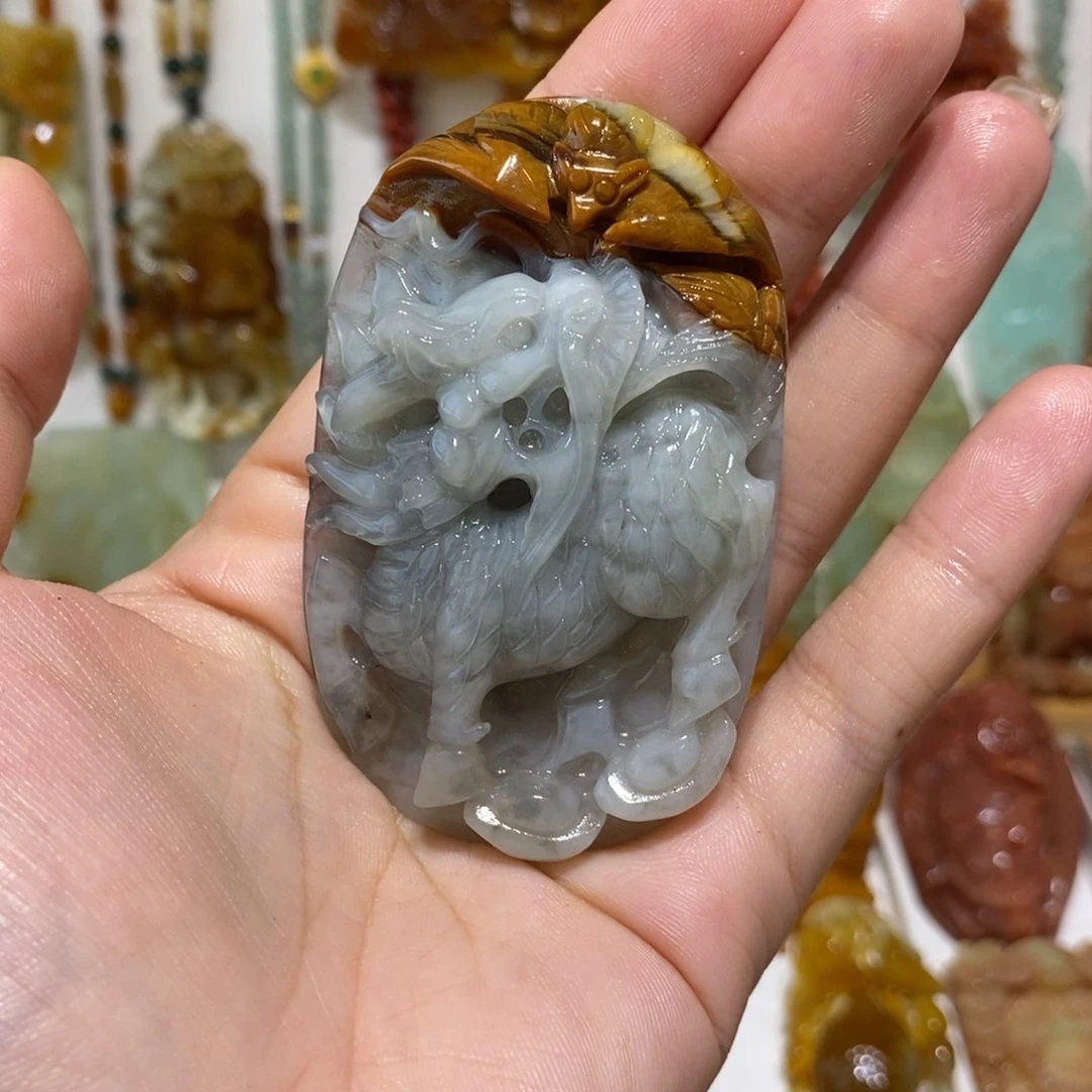 蛇纹石玉未镶嵌颈饰