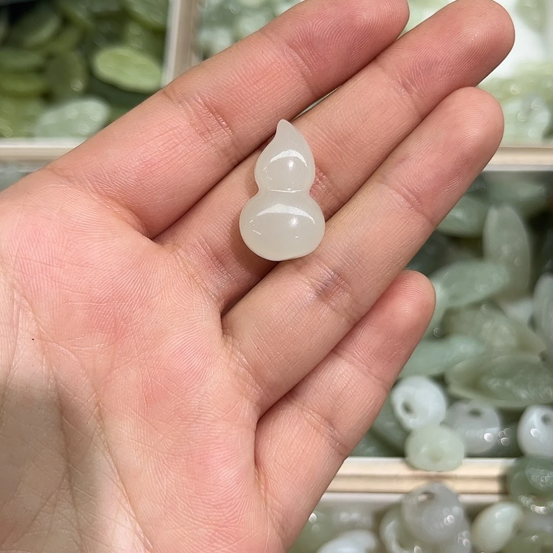 颈饰未镶嵌和田玉?*葫芦