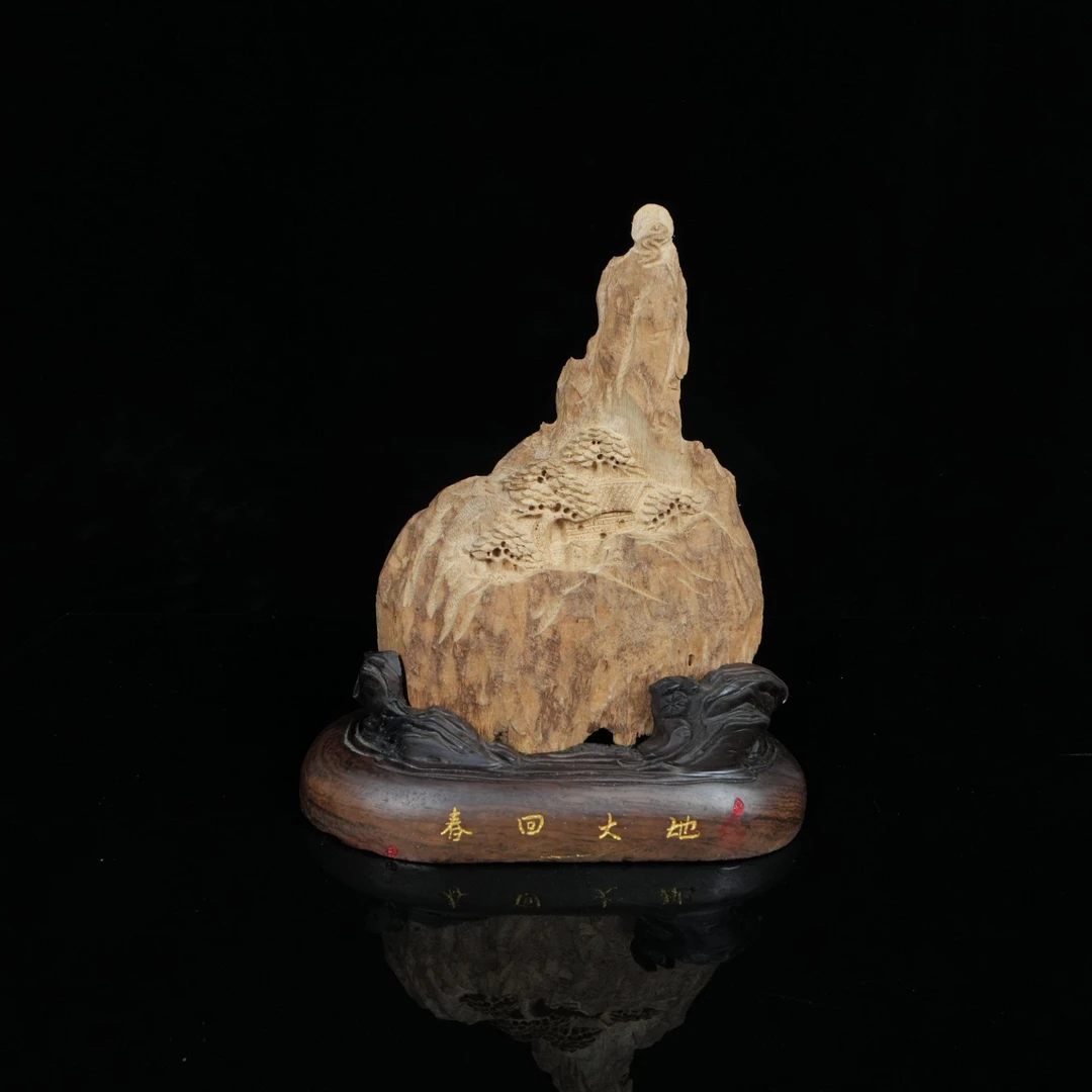 5212 伊利安沉香高山料春回大地 19x9.5x13cm 不含底座111.1g