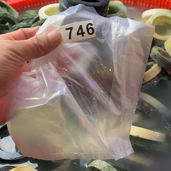 蛇纹石玉原未镶嵌