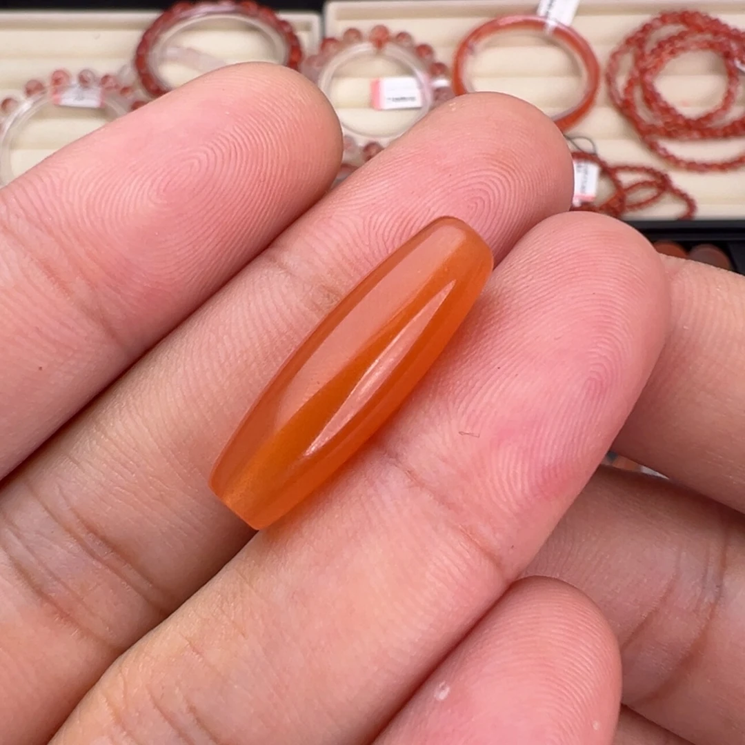 未镶嵌川料南红玛瑙桶珠