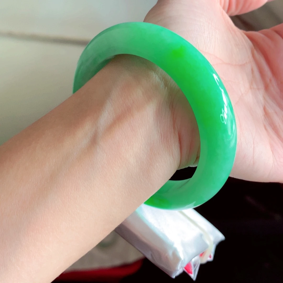 翡翠未镶嵌手镯56 满绿超细腻高货性价比 灵