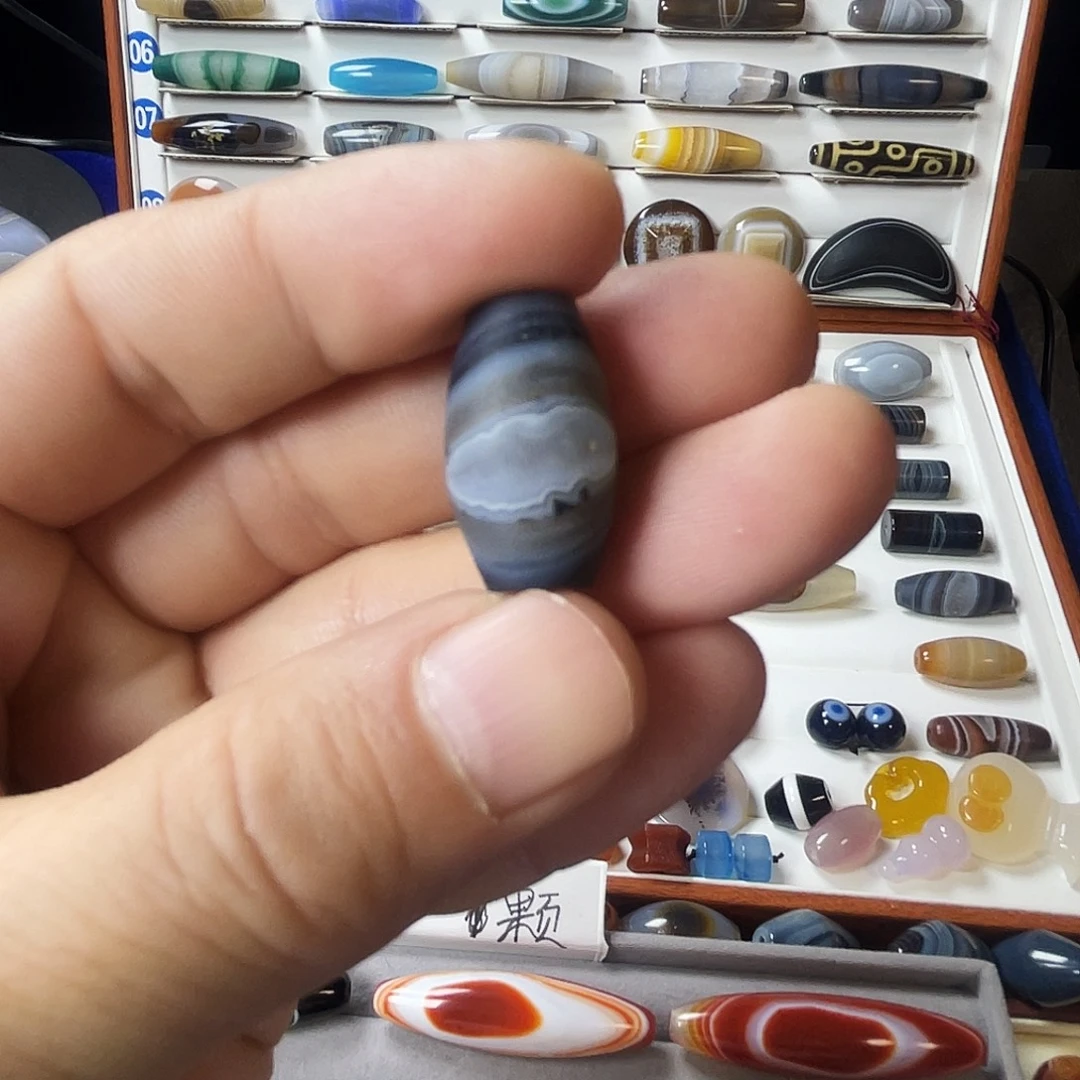 遛***遛玛瑙/玉髓未镶嵌裸珠