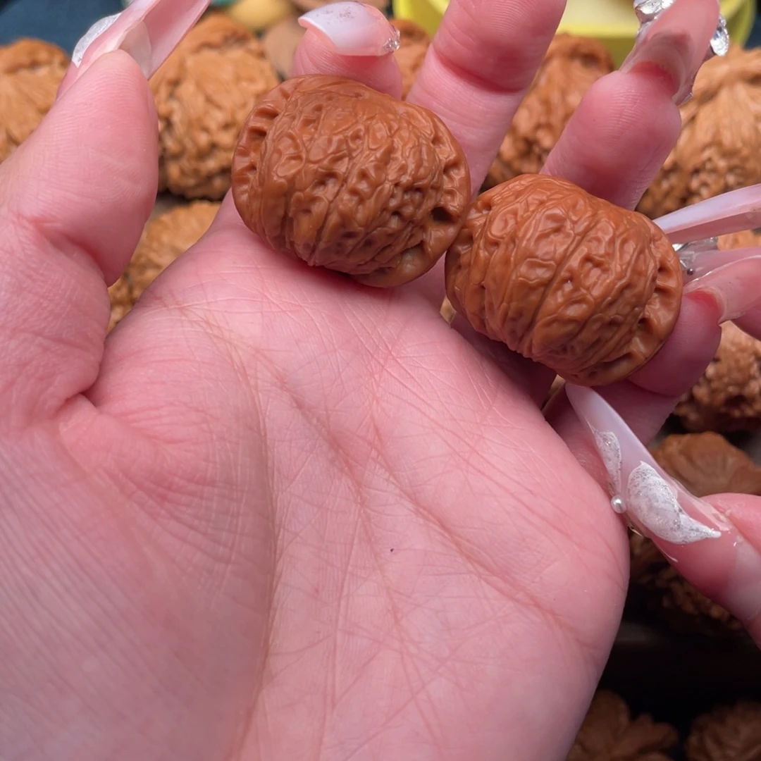 文玩核桃把件全品，血麒麟32手捻