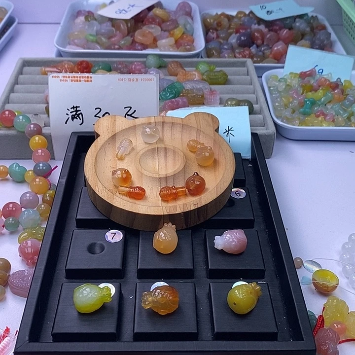 玛瑙/玉髓雕刻件未镶嵌用****2
