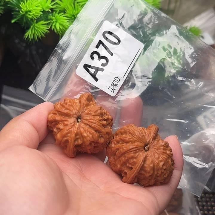 把件桃核血麒麟39