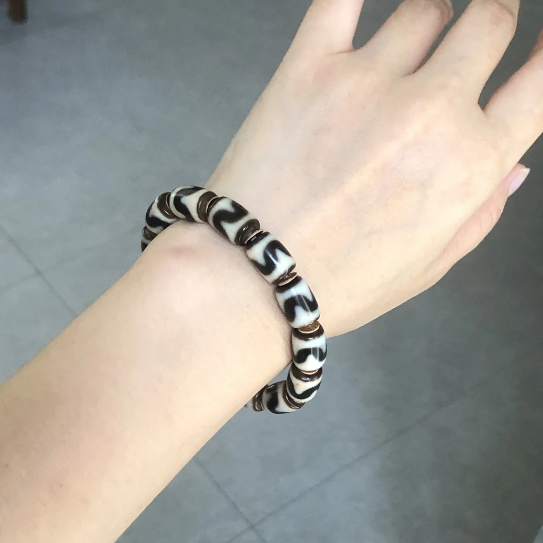 【秘境】早期韵味牙黄全牙牙17手围玛瑙玉髓手串