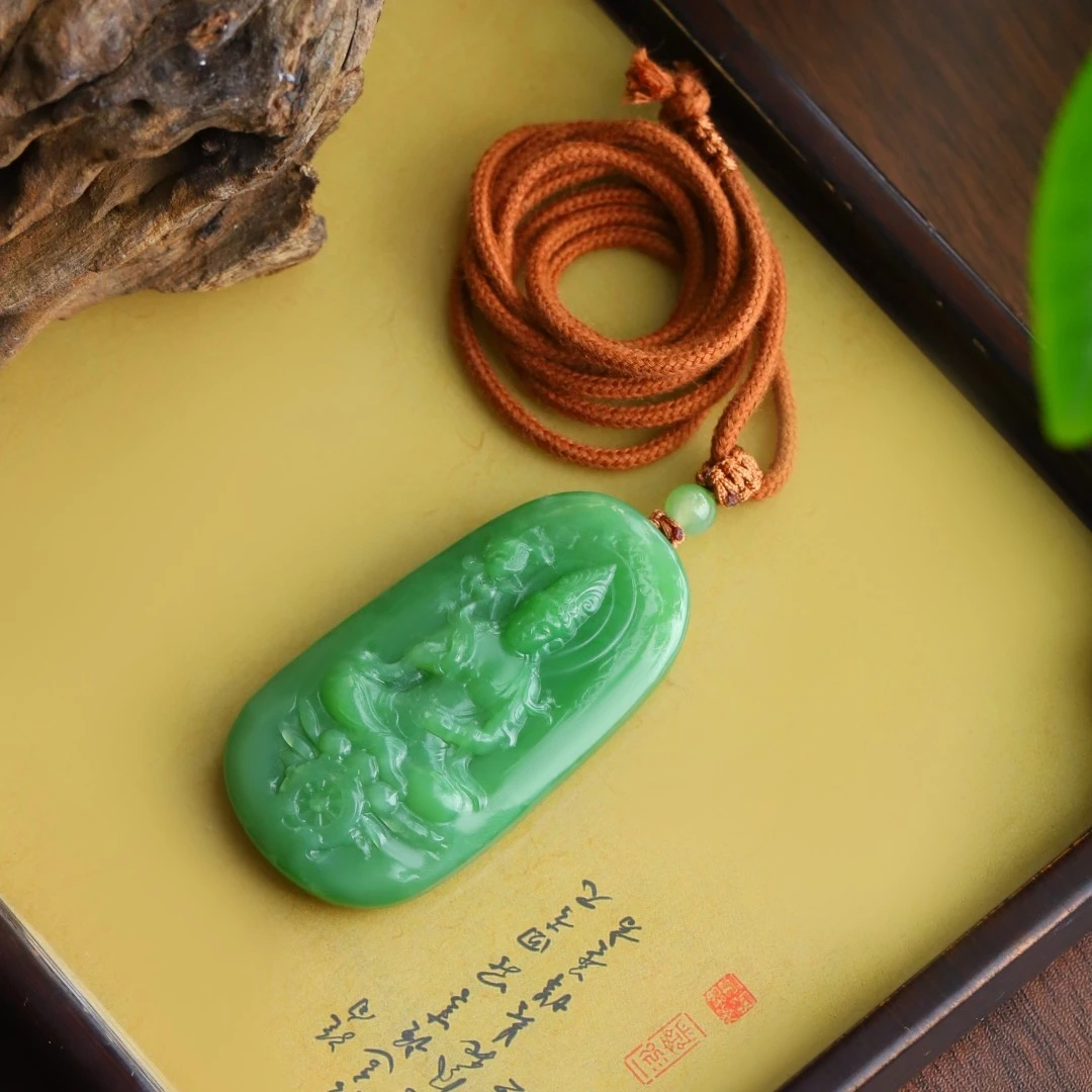 观音 规格:  54×29×9mm  重27g材质：和田玉•碧玉 老料