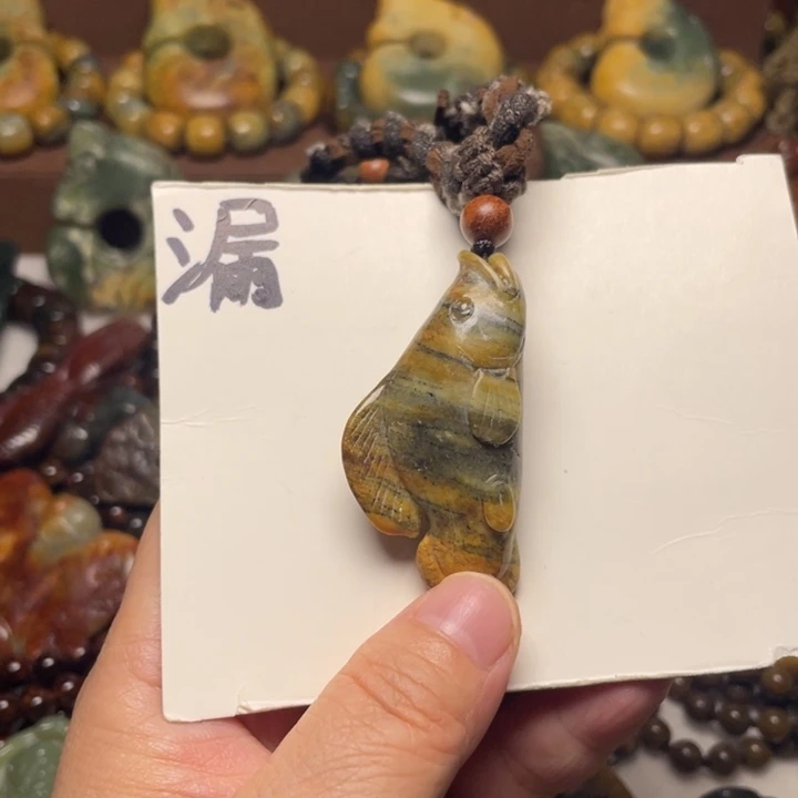 未镶嵌岫岩河磨玉（透闪石质玉）珠宝奇石