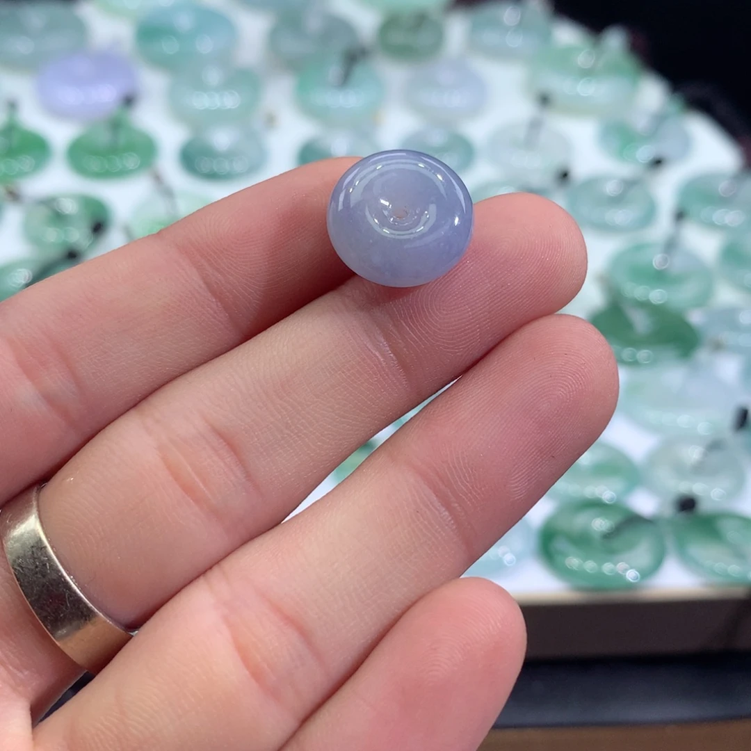 颈饰未镶嵌翡翠小平安扣