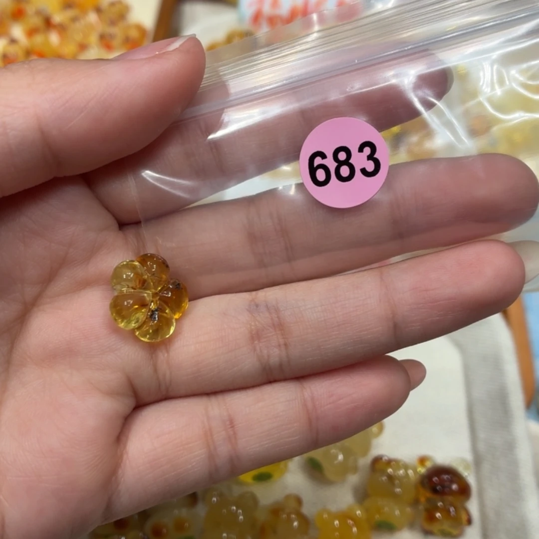 琥珀未镶嵌珠宝奇石