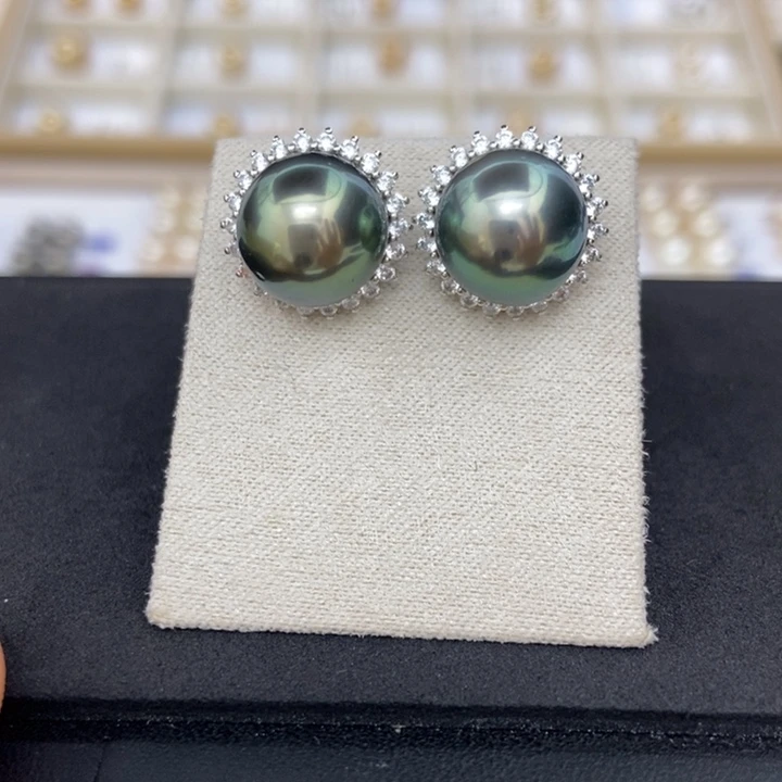 耳饰18K金镶嵌海水珍珠大溪地11-12