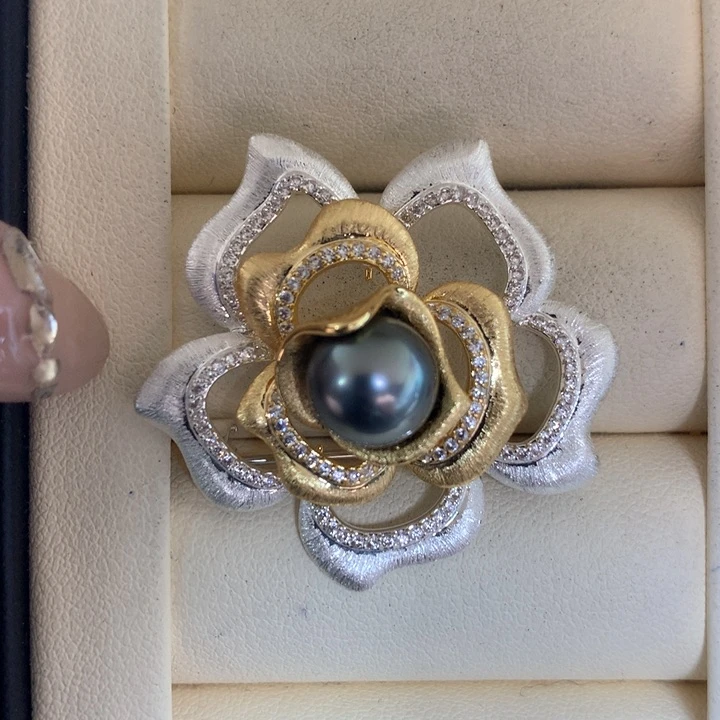 未镶嵌胸饰海水珍珠