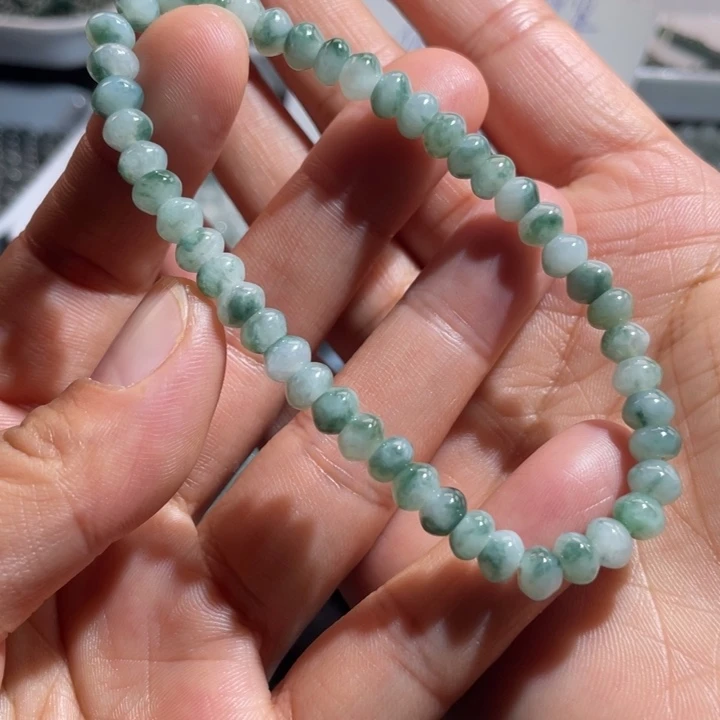 翡翠未镶嵌手链多样性发货
