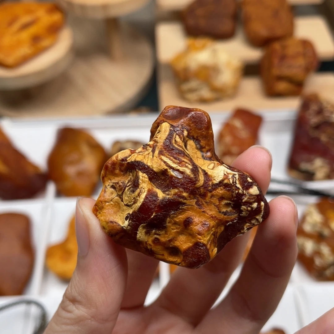 琥珀未镶嵌珠宝奇石