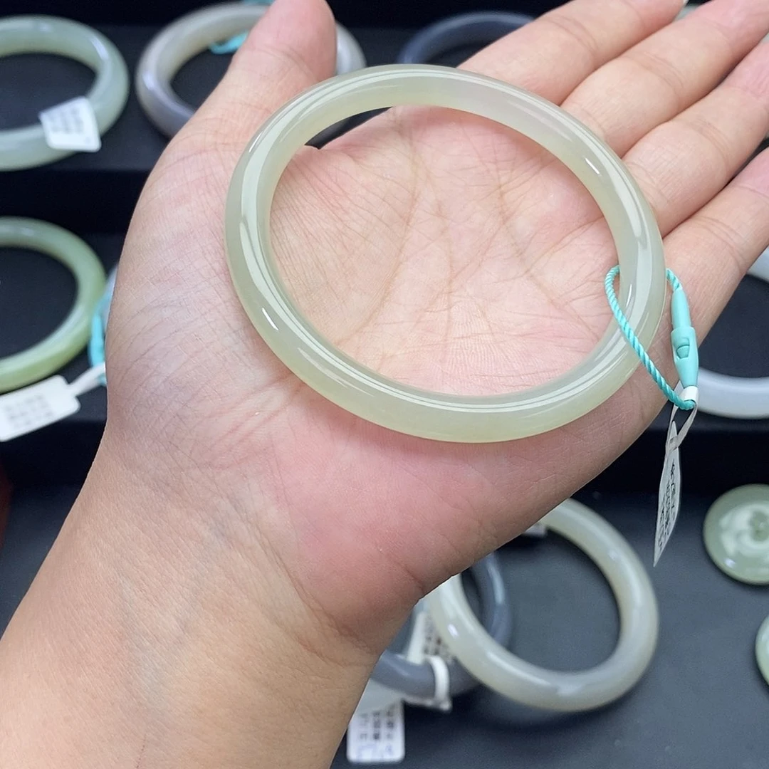 和田玉未镶嵌珠宝奇石和田玉手镯57