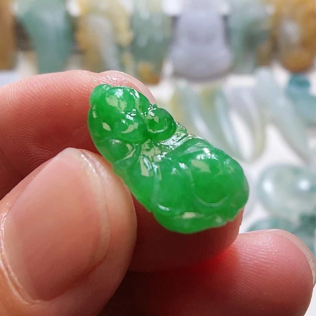 定制翡翠未镶嵌缅甸翡翠A货