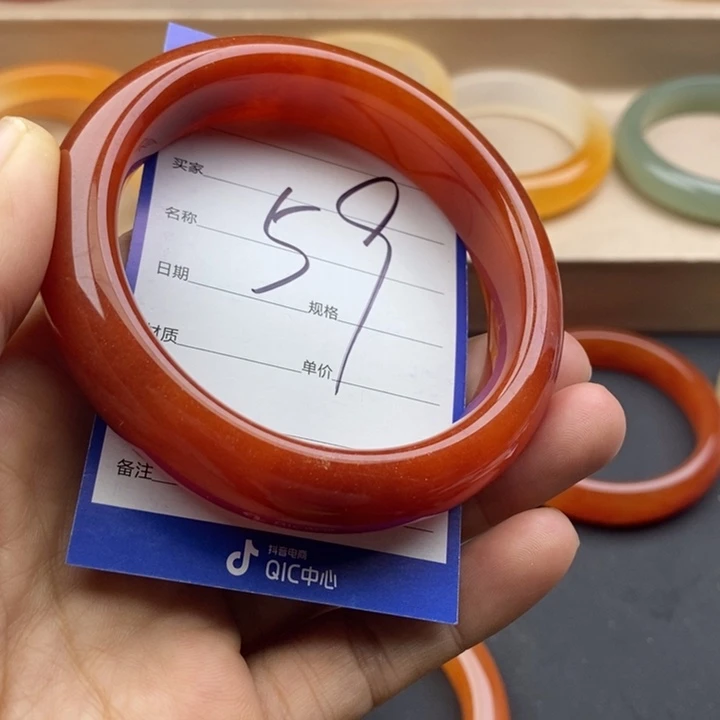 石英质玉未镶嵌手镯