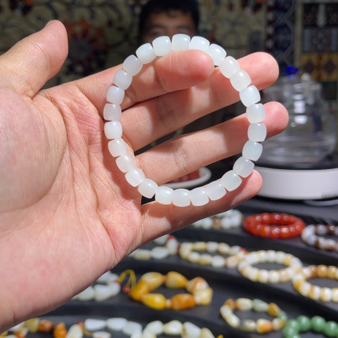 和田玉未镶嵌手串
