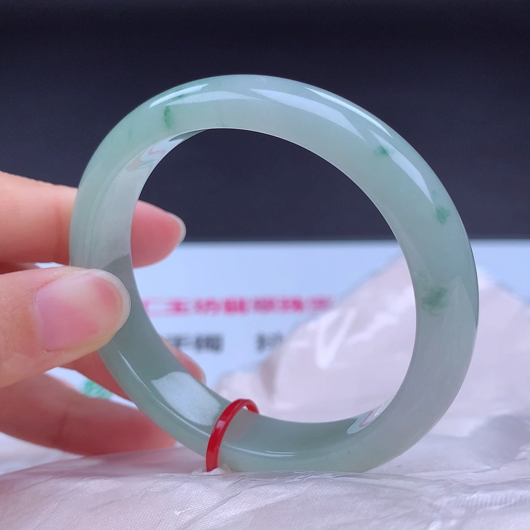 未镶嵌手镯（贵妃镯）翡翠001771