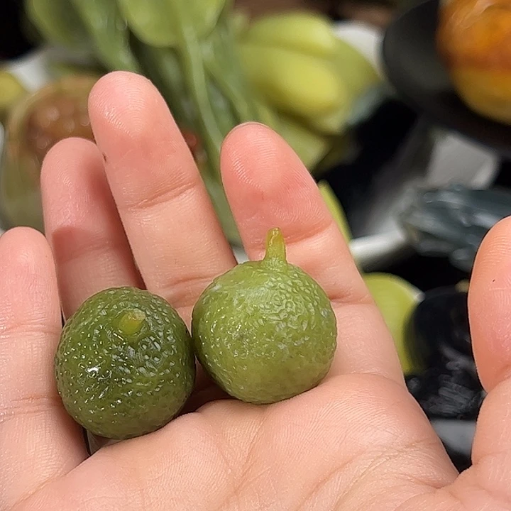 蛇纹石玉未镶嵌珠宝奇石