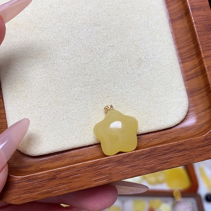 手链蜜蜡18K金镶嵌蜜蜡吊坠镶嵌18k金扣头