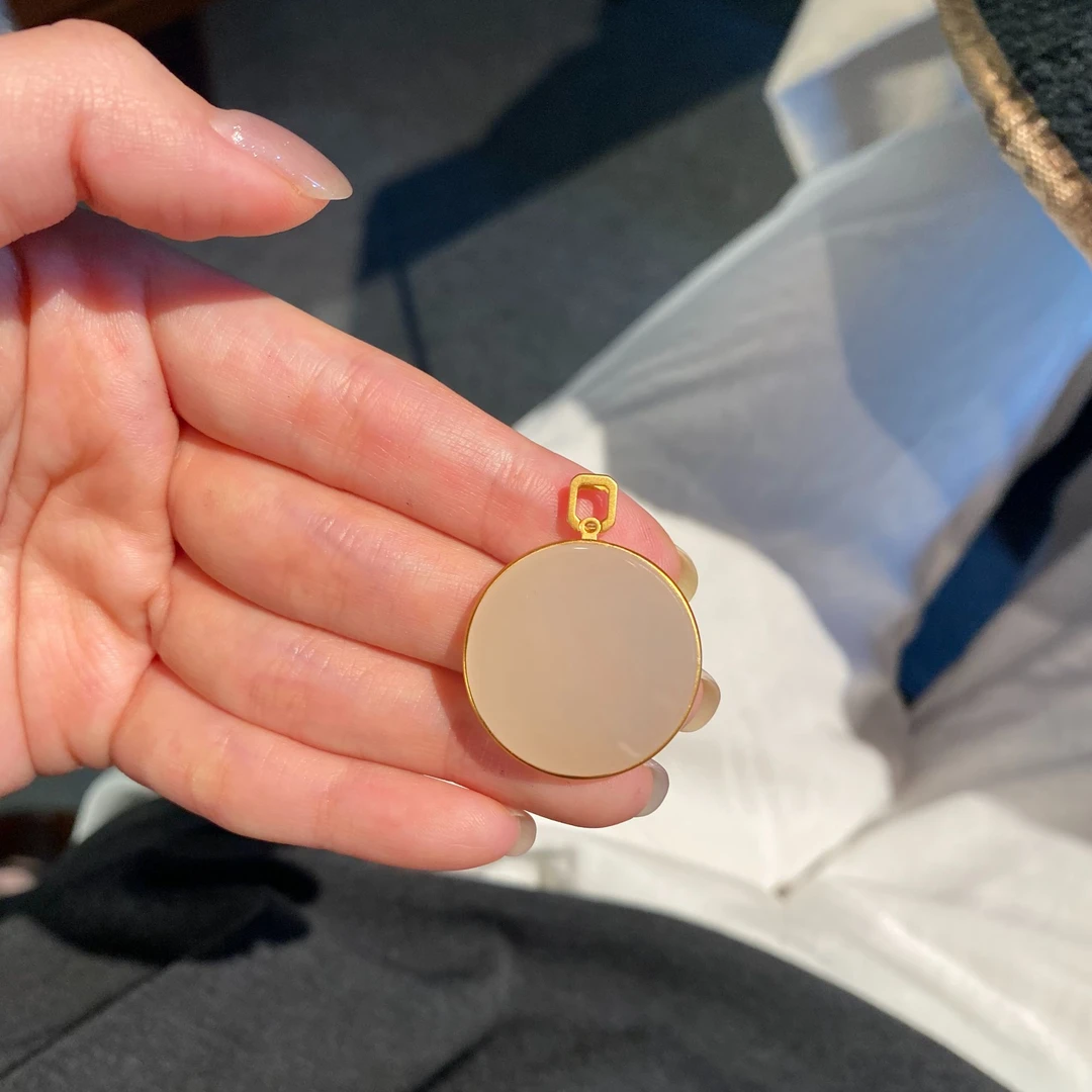 18K金【藕粉圆满牌】 和田玉吊坠 J246731