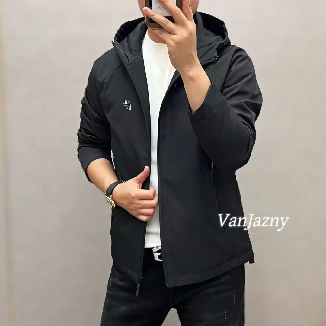 新款高端男士时尚休闲简约字母胸标连帽夹克8033