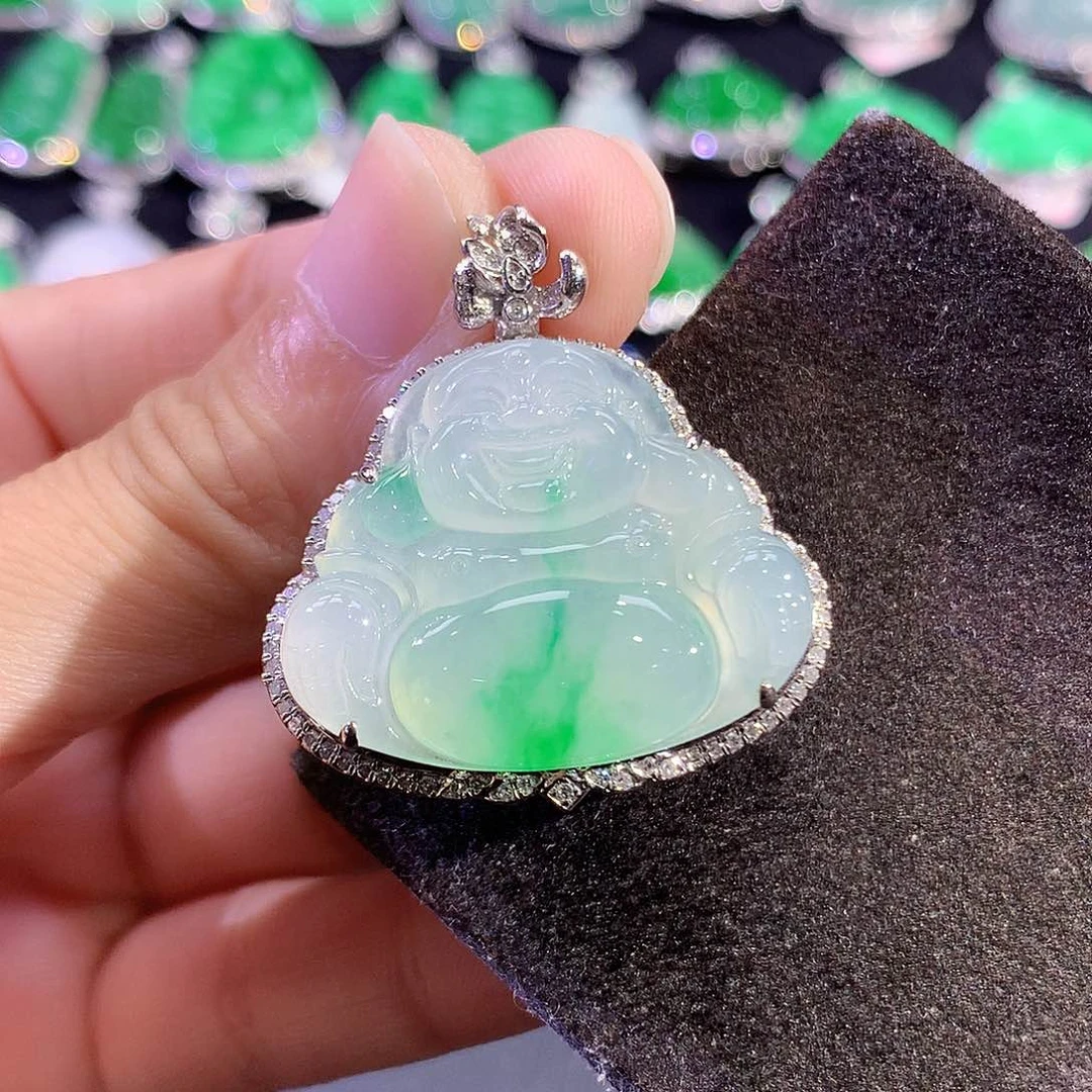 翡翠18K金镶嵌吊坠(赠链)