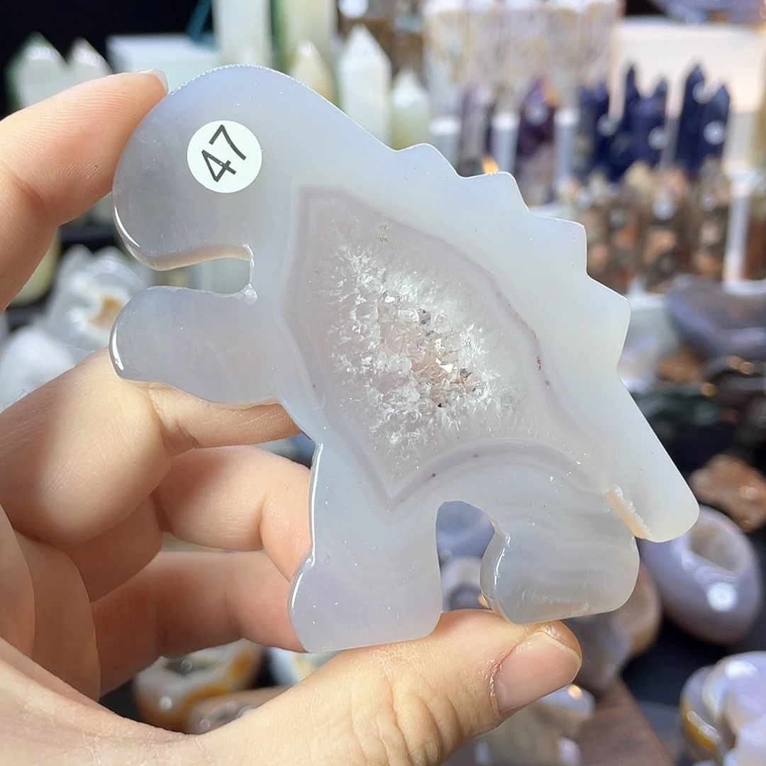 水晶码瑙晶洞小恐龙未镶嵌