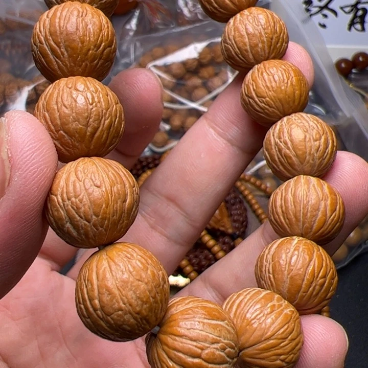 卖***柴猴头核桃吊坠巴洛克