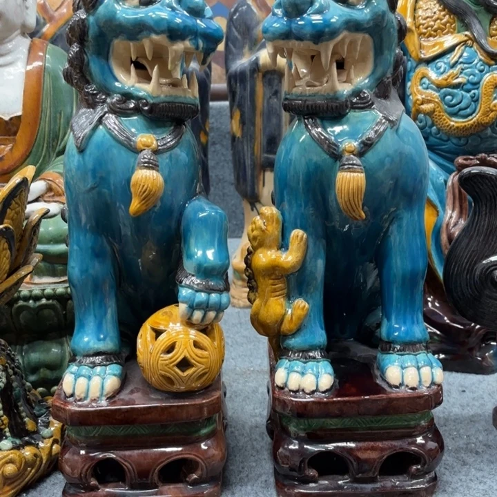 陶土琉璃三彩摆件高度37厘米