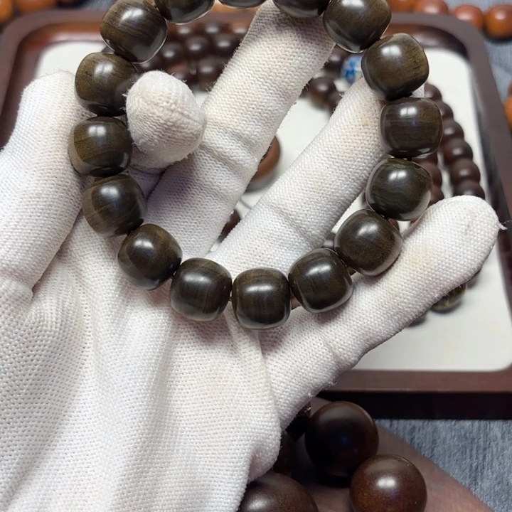 沉***2檀香木1314印度老山檀水阴沉奶香