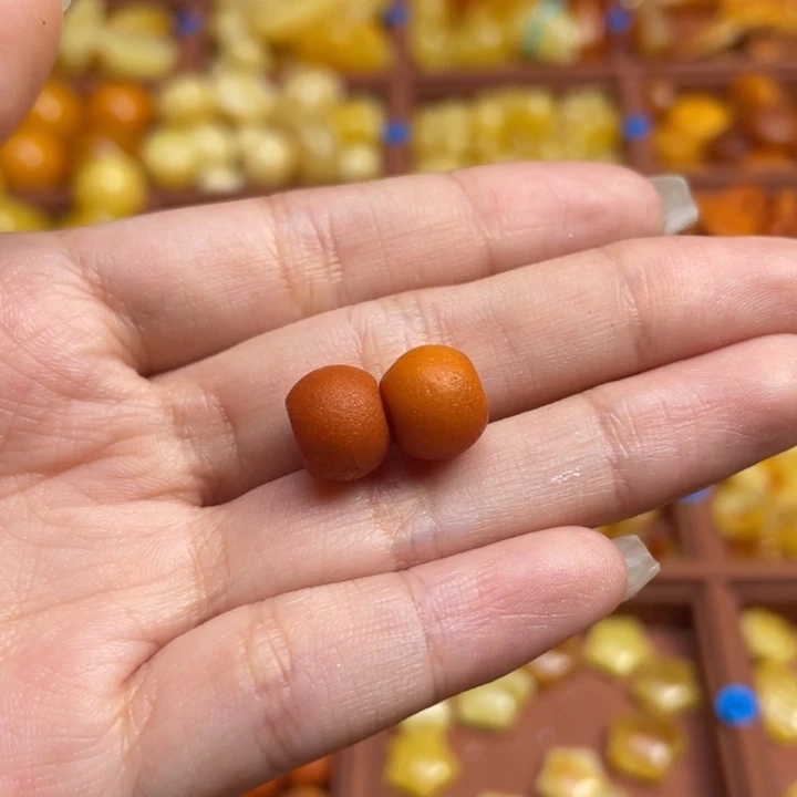 平***蕉蜜蜡未镶嵌珠宝奇石浓蜡橘皮珠子