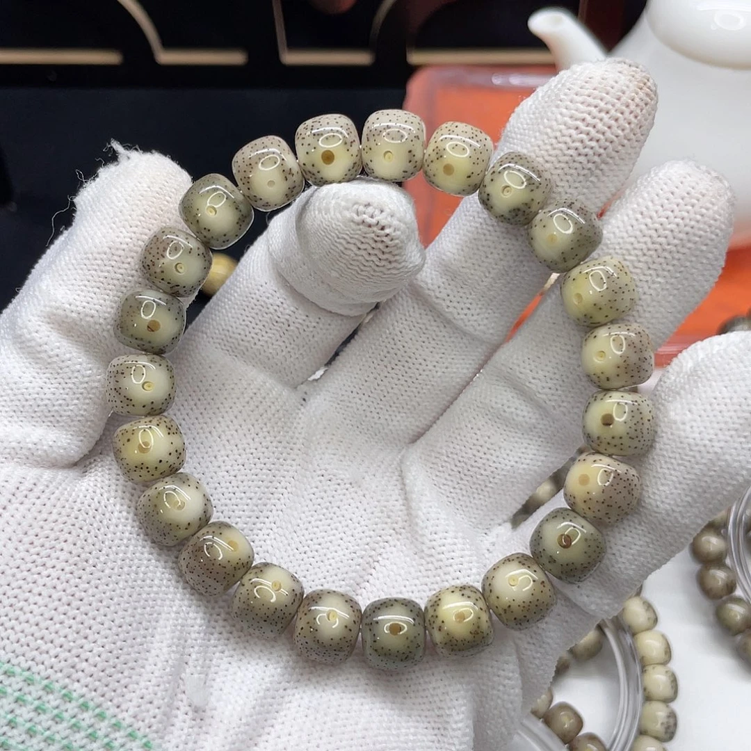 吊坠星月菩提06。10/9灰冰黄金瞳