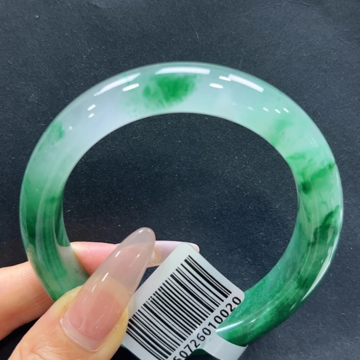 生***彩石英质玉未镶嵌手镯
