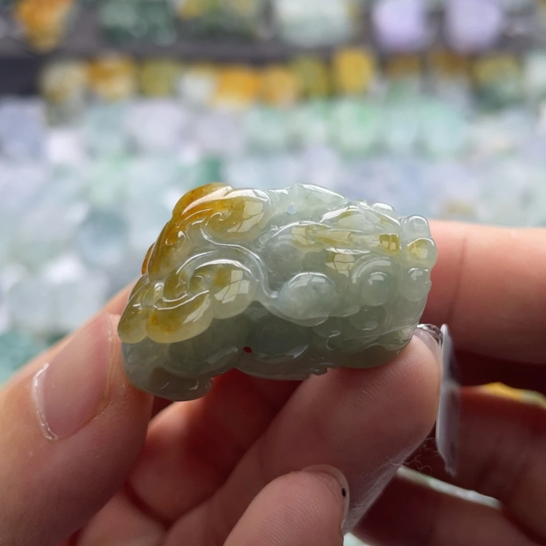 翡翠颈饰未镶嵌貔貅