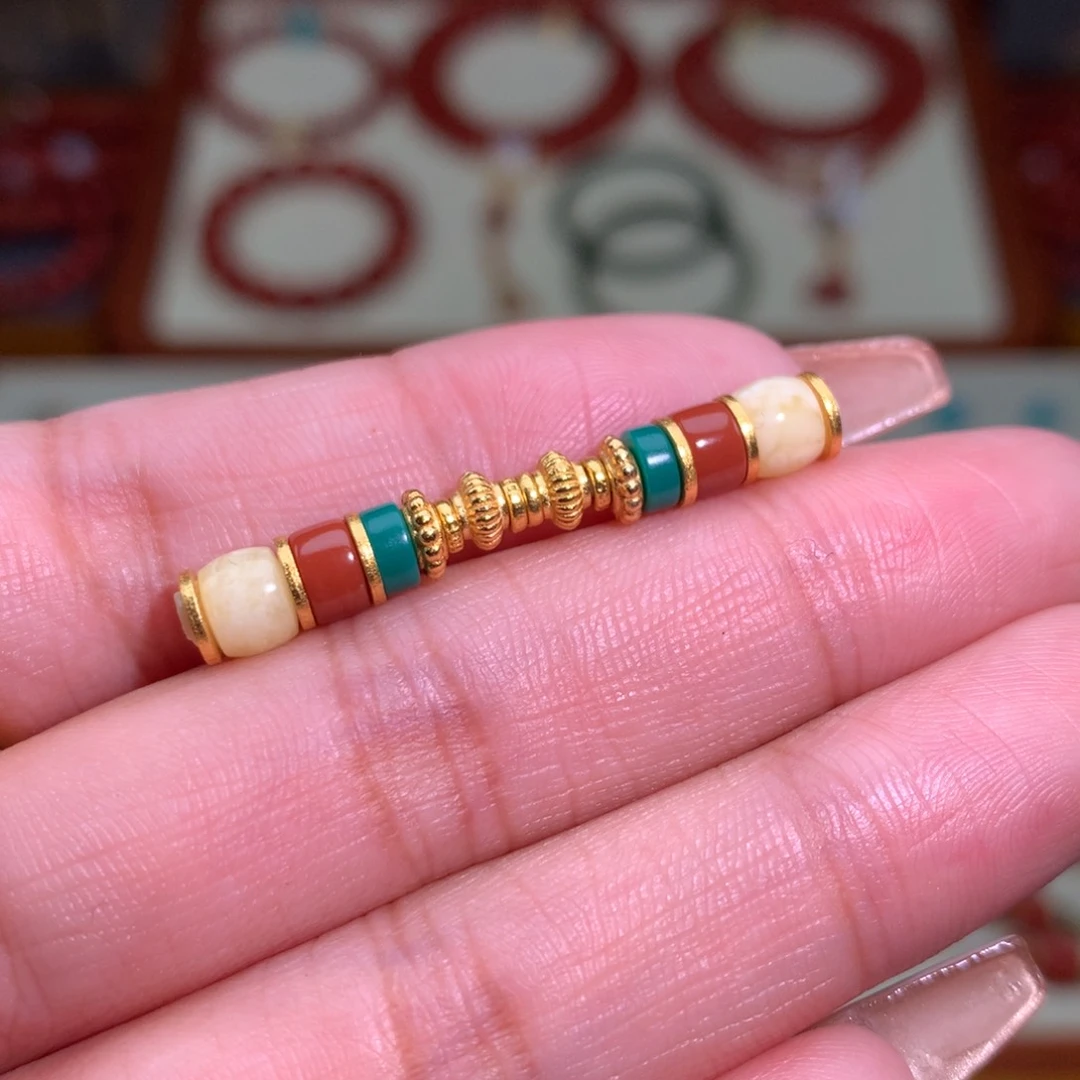 南红玛瑙颈饰未镶嵌