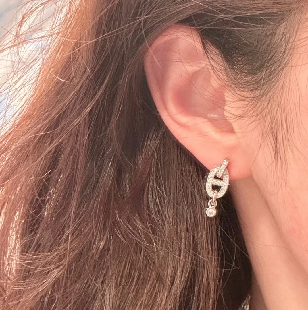 《爱爱香耳鼎》丝巾多色轻奢