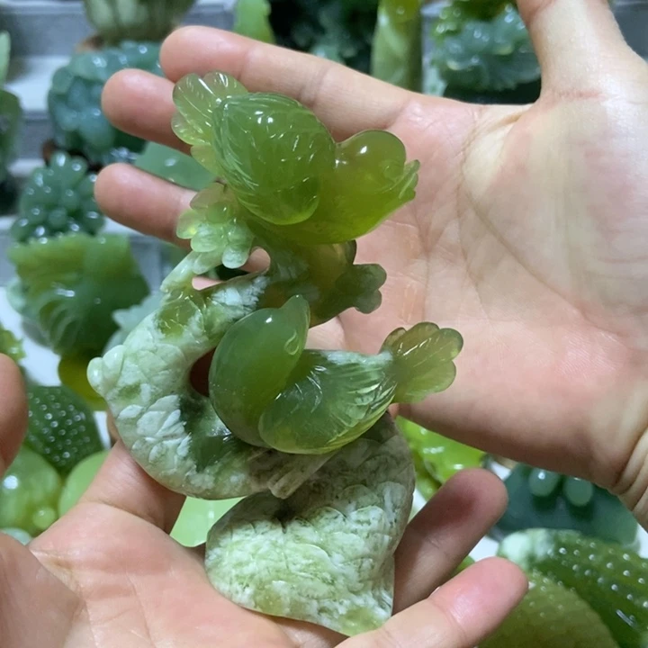 【闪购商品】未镶嵌蛇纹石玉把件