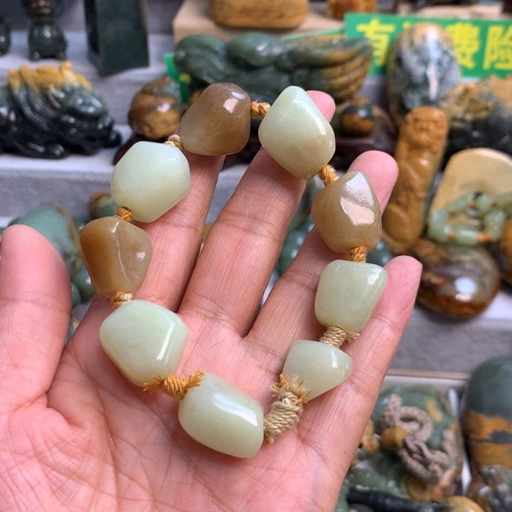 岫岩老玉（透闪石质玉）未镶嵌把件妍