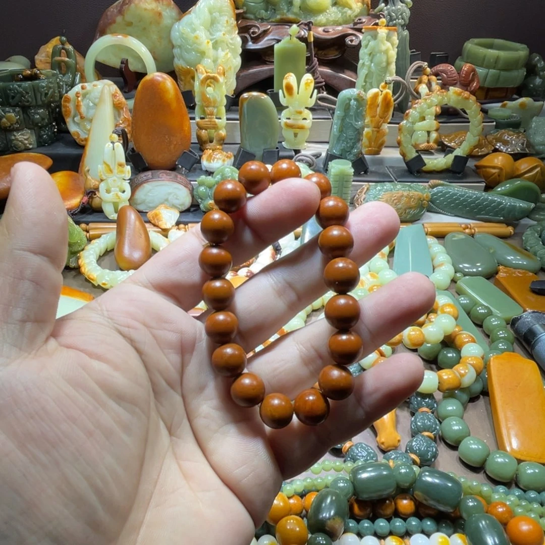 透闪石质玉未镶嵌珠宝奇石