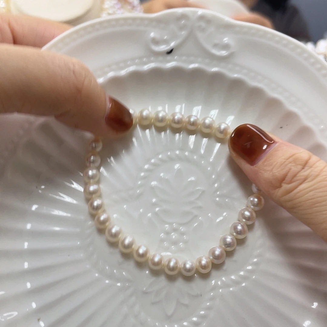爱****颈饰银S925镶嵌淡水珍珠