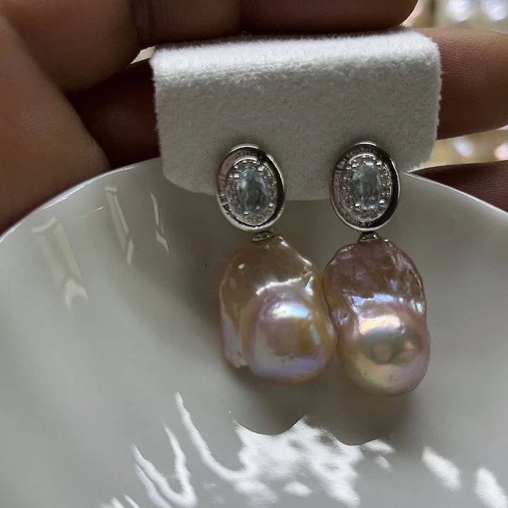 银S925镀金镶嵌淡水珍珠耳饰