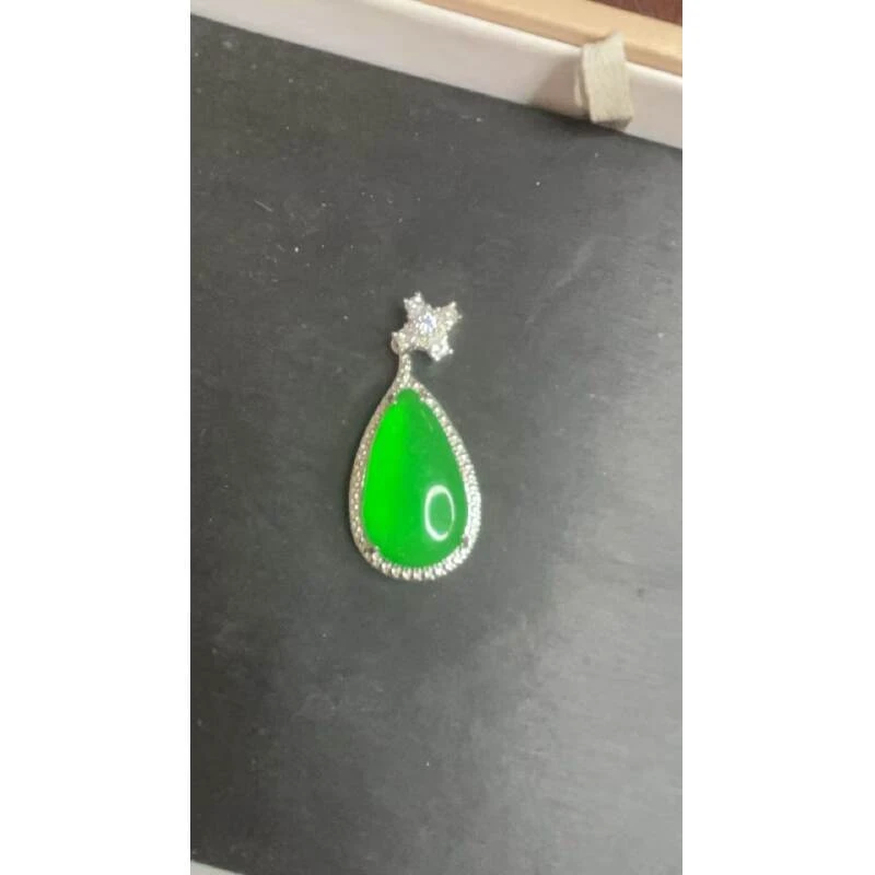 017老二甄选精品水滴吊坠女友新年礼物