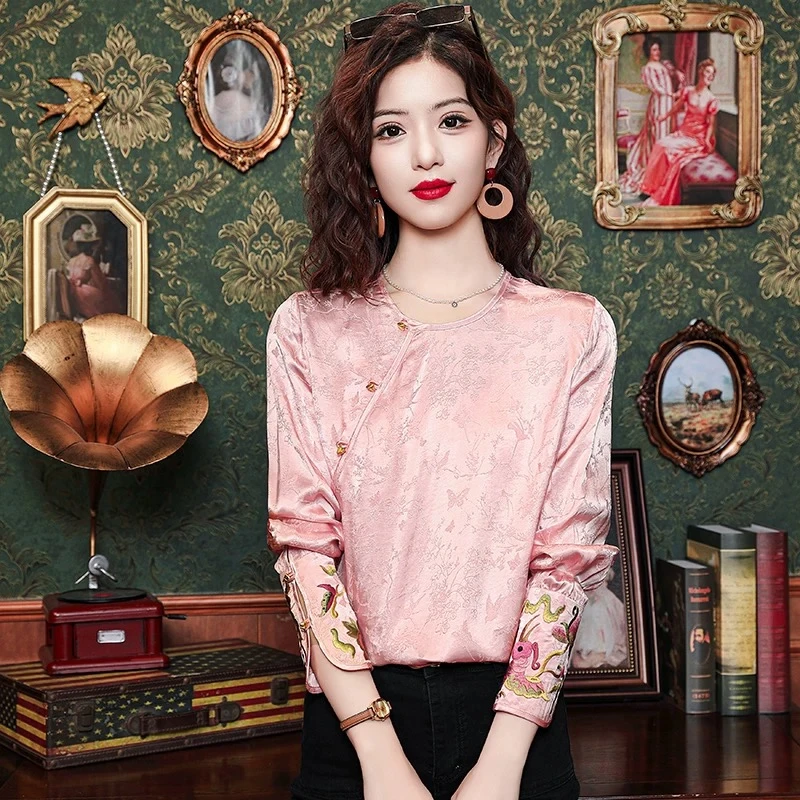 Momo2025早春百搭高级设计师款新中式国风醋酸上衣