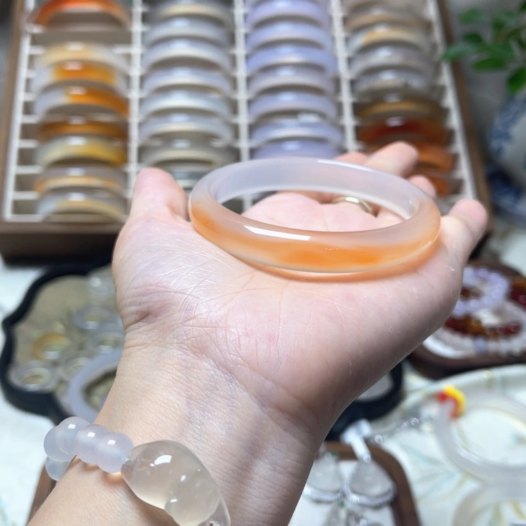 小***ᐝ手镯玛瑙/玉髓未镶嵌